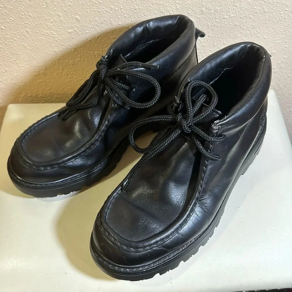 Timberland Chukka boots size 10M
